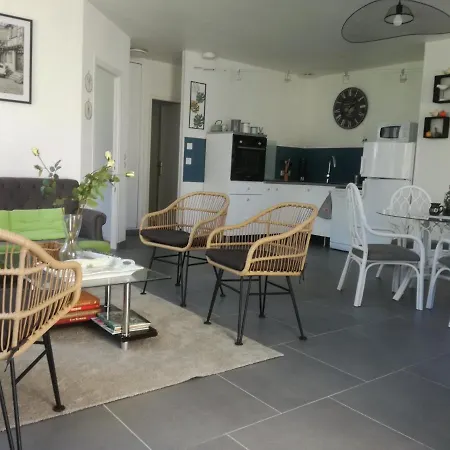 בית נופש Jadis, L'ecole De Maisy, Port Et Au Bout De L'avenue *