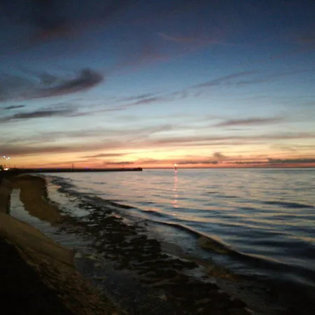 Jadis, L'ecole De Maisy, Port Et Au Bout De L'avenue
