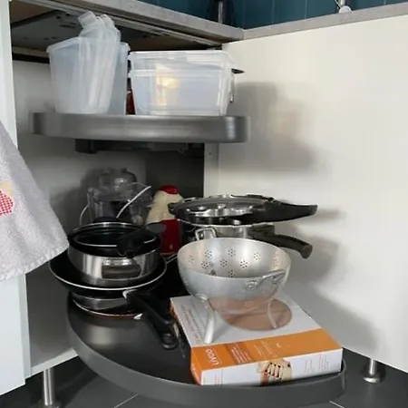 Jadis, L'ecole De Maisy, Port Et Au Bout De L'avenue *