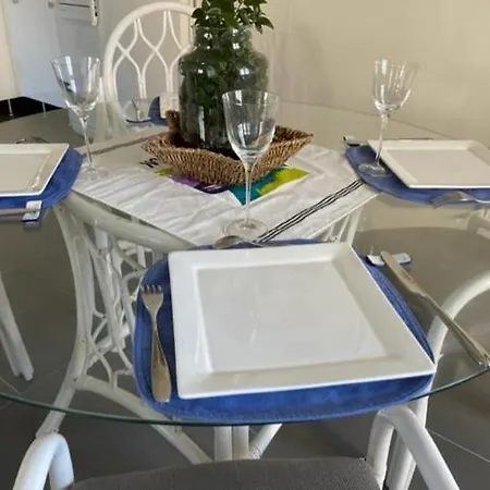 Jadis, L'ecole De Maisy, Port Et Au Bout De L'avenue