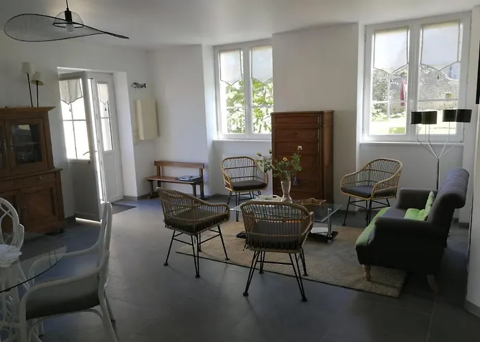 Ferienhaus Jadis, L'ecole De Maisy, Port Et Au Bout De L'avenue *