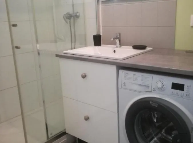 Jadis, L'ecole De Maisy, Port Et Au Bout De L'avenue Ferienhaus Grandcamp-Maisy